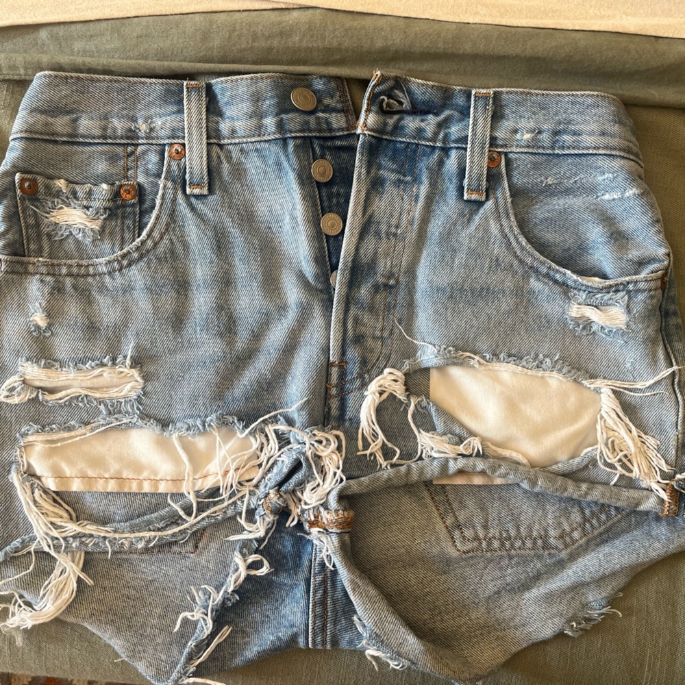 Vintage Levi’s shorts